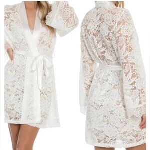 NWT In Bloom Lace Kimono Wrap Robe